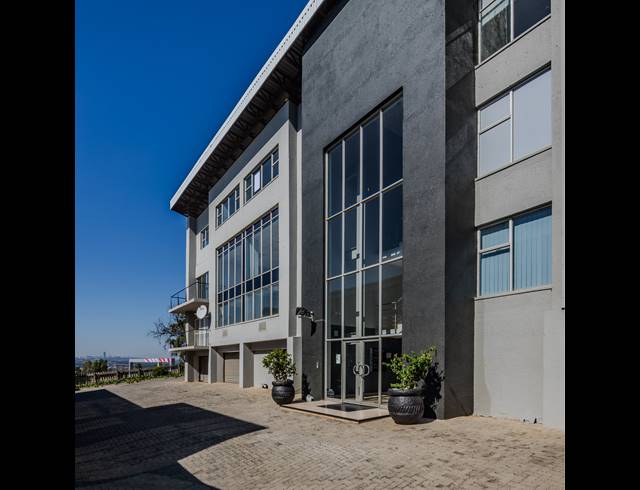 193M² OFFICE TO LET IN KYALAMI